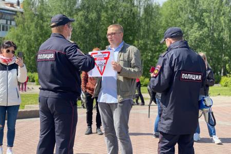 Республика Коми. В Сыктывкаре прошла серия одиночных пикетов под лозунгом: «Я голосую против поправок»