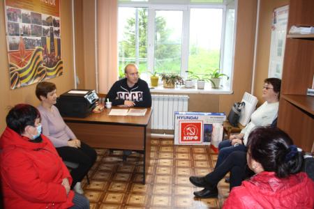 Лидер ненецких коммунистов Михаил Райн посетил Лабожское и Великовисочное