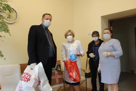 В Хакасии КПРФ помогает детям