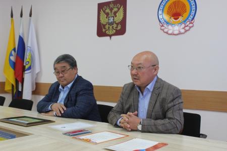 Калмыцкий реском КПРФ учредил именные стипендии победителям конкурса «Лидер-группа»