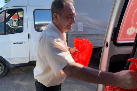 Подмосковные коммунисты отправили гуманитарный конвой в честь 75-летия Великой Победы для ветеранов, тружеников тыла и «Детей войны» в городские округа региона