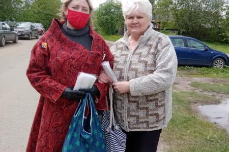 Ивановская область. В День защиты детей Кинешемские коммунисты организовали  раздачу масок