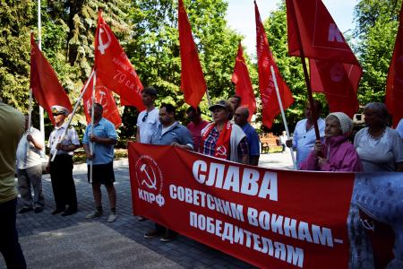 В Калининградской области прошел автопробег, посвященный 75-летию парада Победы