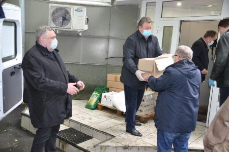 Всё лучшее – детям! Подмосковные коммунисты отправили подарки в детские дома и хосписы региона