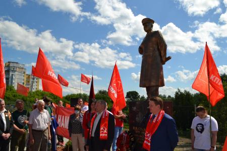 В Нижегородской области установлен первый памятник И.В. Сталину