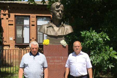 Краснодарский край. Кубанские активисты КПРФ и ЛКСМ отметили Пушкинский день