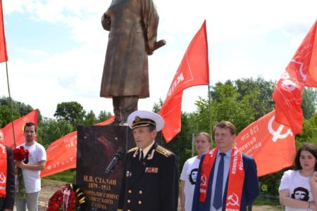 В Нижегородской области установлен первый памятник И.В. Сталину