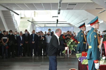 Г.А. Зюганов принял участие в церемонии прощания с А.В. Иваницким