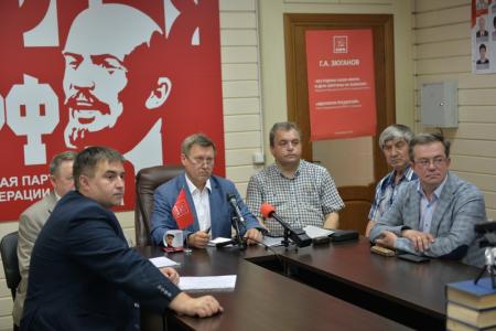Анатолий Локоть: Мы живем в новых реалиях, партия должна действовать быстро и динамично