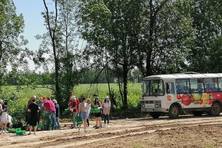 Народ помогает «Совхозу имени В.И. Ленина»