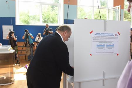 Г.А. Зюганов: «Сегодняшнее голосование имеет принципиальное значение, граждане должны высказать свою волю»