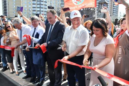 Г.А. Зюганов принял участие в открытии спортивного комплекса на территории совхоза имени Ленина