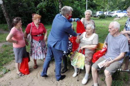 Коммунисты Московской области всегда рядом с теми, кому тяжелее всего!