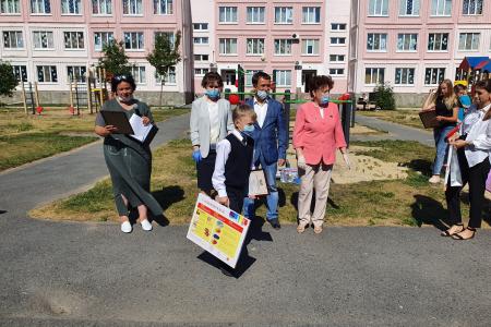 «И помнит мир спасенный…». В Тюмени КПРФ подвела итоги творческого конкурса среди учащихся