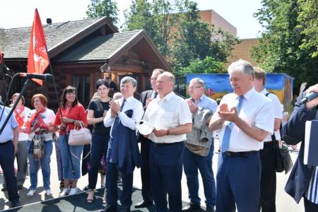 Г.А. Зюганов принял участие в открытии спортивного комплекса на территории совхоза имени Ленина