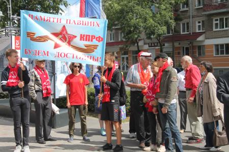 Памяти павших будем достойны! Коммунисты Пскова отметили 76-ю годовщину освобождения города