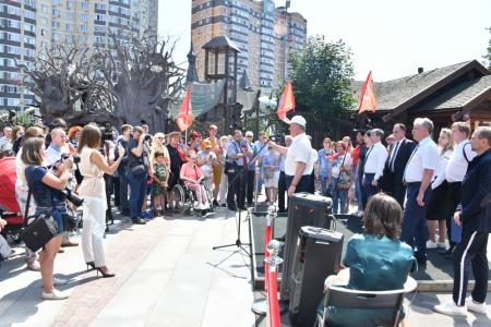 Г.А. Зюганов принял участие в открытии спортивного комплекса на территории совхоза имени Ленина