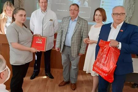 Московская область. Депутат КПРФ Александр Наумов: «Берегите себя, доктора! Спасибо вам за тот подвиг, который вы совершили в борьбе с Covid-19!»
