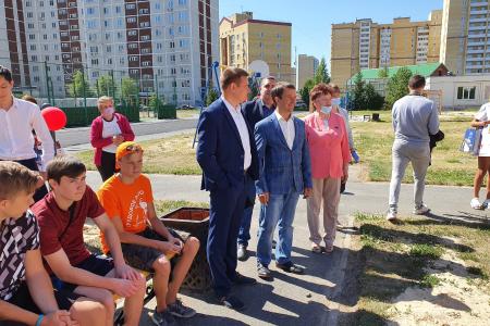 «И помнит мир спасенный…». В Тюмени КПРФ подвела итоги творческого конкурса среди учащихся