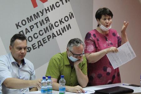 Амурские коммунисты обсудили статью «Русский стержень Державы» и задачи регионального отделения на Пленуме обкома