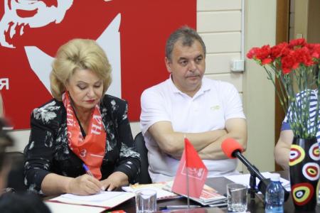 Нина Останина пожелала победы новосибирским коммунистам на предстоящих выборах