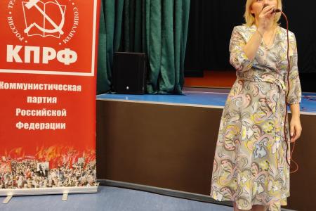 Кандидат в губернаторы от КПРФ Ксения Айтакова активно встречается с избирателями Пермского края