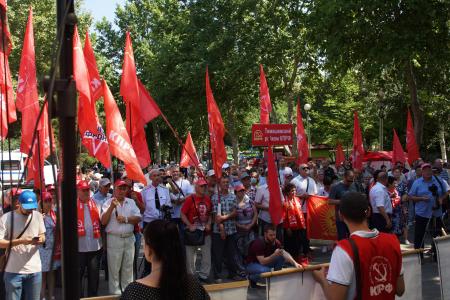 Митинг КПРФ в Краснодаре: Хватит нас дурить! Мы – против трехдневного обмана избирателей!