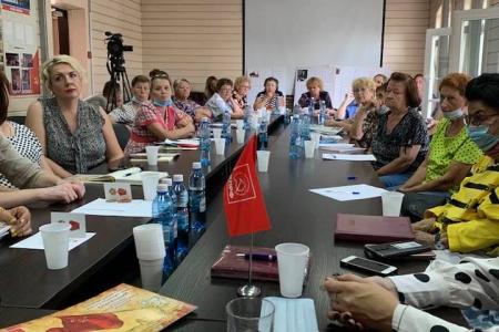 Н.А. Останина встретилась с активистками Новосибирского регионального отделения ВЖС «Надежда России»