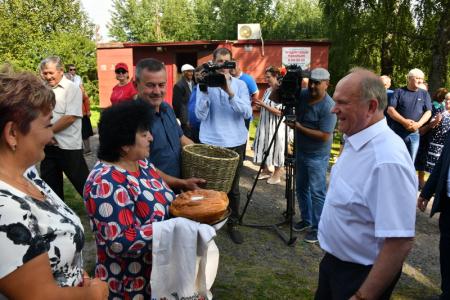 Г.А. Зюганов посетил Знаменский район Орловской области