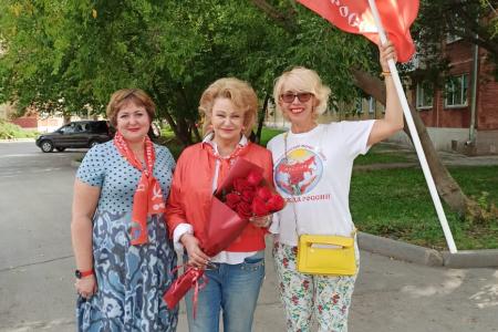 Н.А. Останина встретилась с активистками Новосибирского регионального отделения ВЖС «Надежда России»
