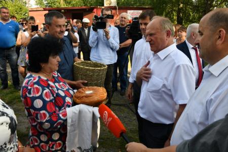 Г.А. Зюганов посетил Знаменский район Орловской области