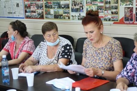 Нина Останина пожелала победы новосибирским коммунистам на предстоящих выборах