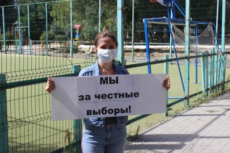 «Не отдадим наши голоса!». В Волгограде коммунисты продолжают пикеты за честные выборы
