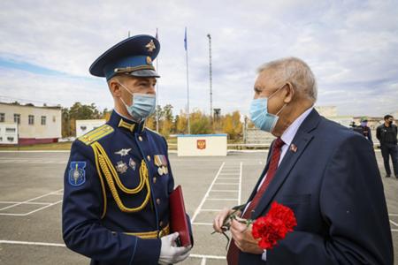 В Якутске открыт памятник легендарному космонавту Герману Титову