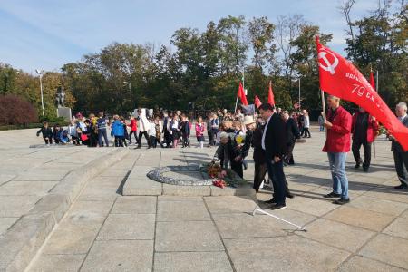 В Калининграде 75 лет назад был открыт памятник «1200 гвардейцам»