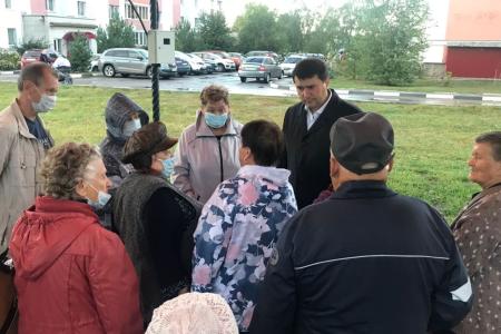 Олег Лебедев встречается с избирателями и объезжает с передвижной приемной дворы Рязанской и Владимирской областей