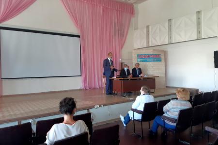 Медики в Забайкалье пожаловались депутату В.Г. Позднякову на мизерные выплаты за работу в условиях пандемии