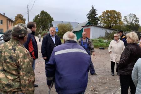 Московская область. Депутат-коммунист Александр Наумов  встретился с жителями села Липитино
