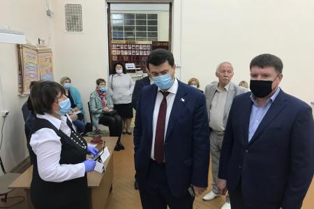 Олег Лебедев вместе с юристом объезжает проблемные избирательные участки во Владимирской области