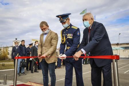 В Якутске открыт памятник легендарному космонавту Герману Титову