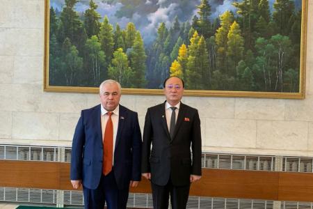 Казбек Тайсаев провел рабочую встречу с Послом КНДР в России Син Хон Чхолем