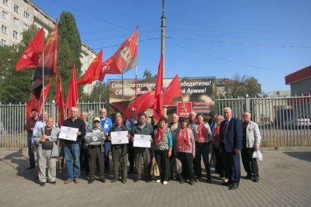 В Тамбове КПРФ проводит акции протеста «За честные выборы»