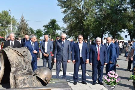 Казбек Тайсаев принял участием в вахте памяти по жертвам Беслана в Северной Осетии