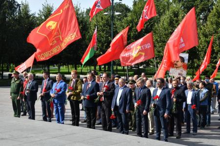 Г.А. Зюганов: «Наши отцы-победители справились с историческими задачами. Сегодня вызов стоит перед нами»