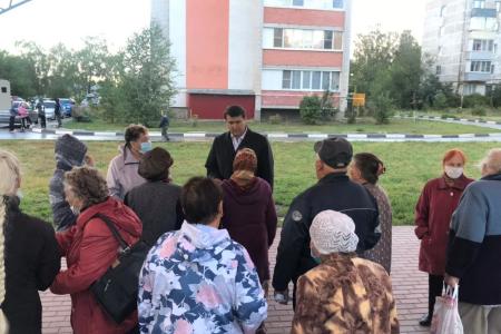 Олег Лебедев встречается с избирателями и объезжает с передвижной приемной дворы Рязанской и Владимирской областей
