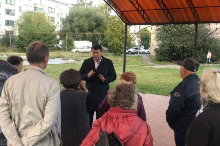 Олег Лебедев встречается с избирателями и объезжает с передвижной приемной дворы Рязанской и Владимирской областей