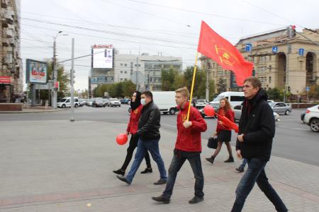 В Волгограде отметили 102-ю годовщину Ленинского Комсомола