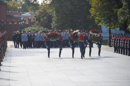 День Сухопутных войск. Г.А. Зюганов возложил цветы к Могиле Неизвестного Солдата и памятнику Г.К. Жукову