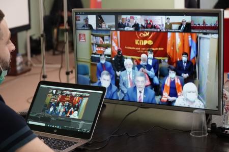 Г.А. Зюганов: Сплотиться во имя нашей страны, во имя интересов трудового народа!