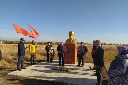 В Белгородской области коммунисты восстановили бюст В.И. Ленину